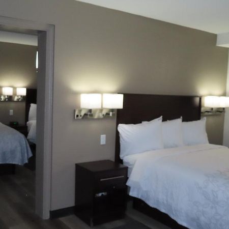 Red Roof Plus+ & Suites Erie Εξωτερικό φωτογραφία