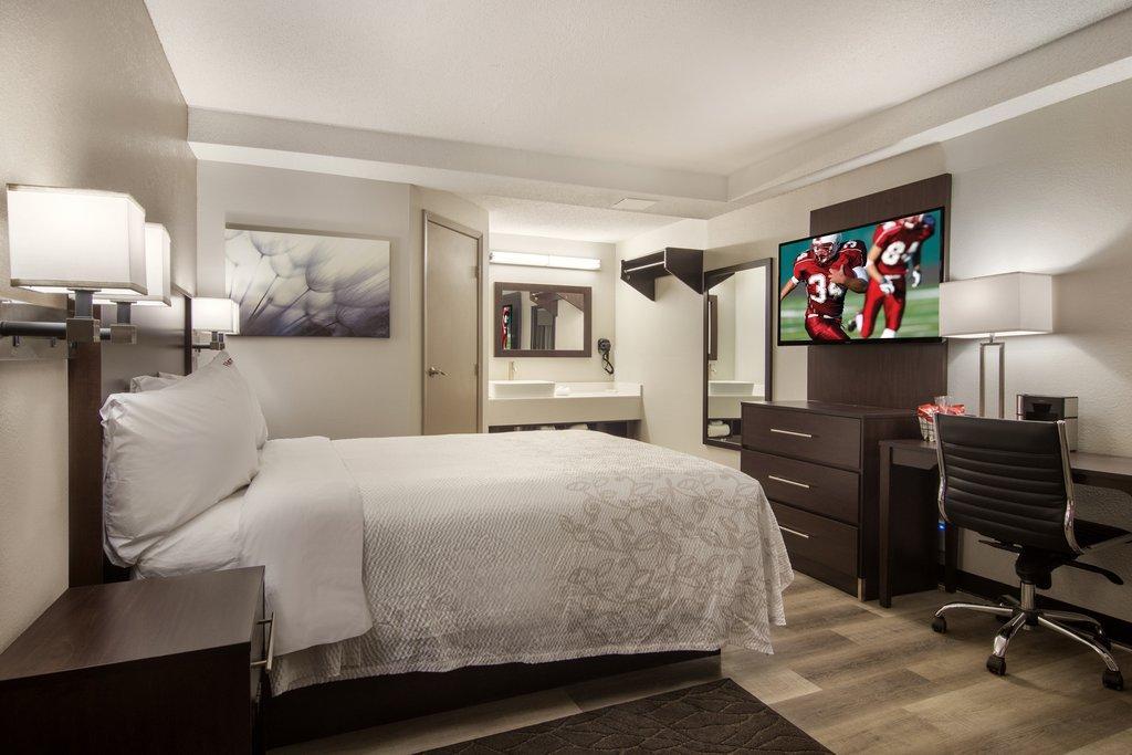Red Roof Plus+ & Suites Erie Εξωτερικό φωτογραφία