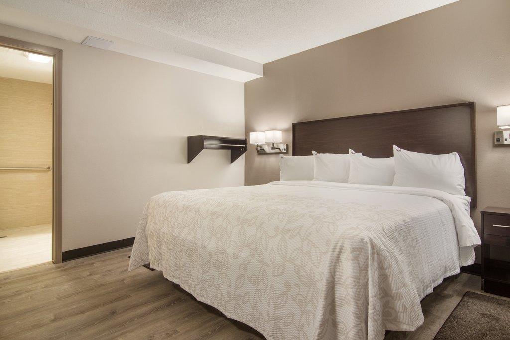 Red Roof Plus+ & Suites Erie Εξωτερικό φωτογραφία