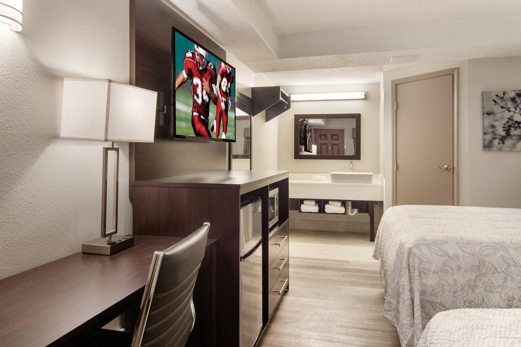 Red Roof Plus+ & Suites Erie Εξωτερικό φωτογραφία
